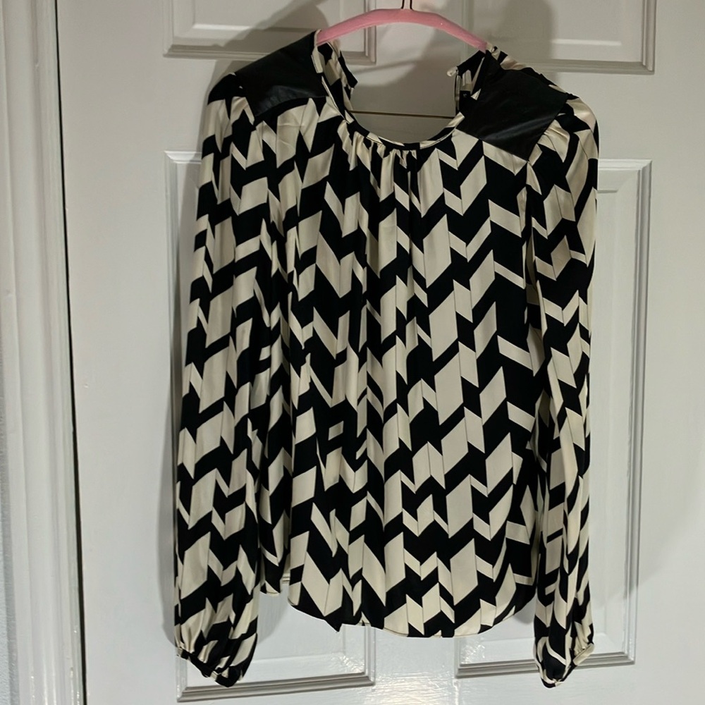 Alice and Trixie black and white geometric pattern long sleeve blouse